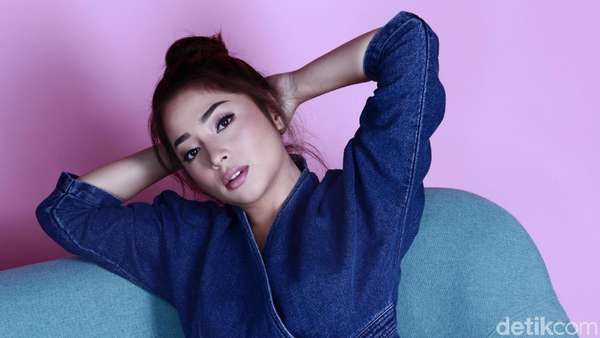 Menggodanya Tatapan Nikita Willy Menggodanya Tatapan Nikita Willy