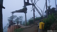 Mulai dari panggung, ayunan sampai jembatan ada di sini. Tinggal pilih sesuai selera dan bisa pamer di sosmed! (Shinta/detikTravel)