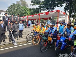 Hari Pahlawan, 5 Pegawai Dispora Bandung Bersepeda ke Sabang
