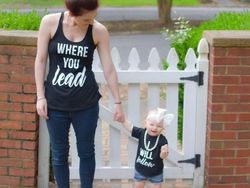 Potret Viral Baju Couple yang Super Kreatif