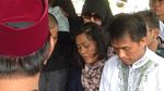 Tangis Keluarga di Pusara dr Letty yang Tewas Ditembak