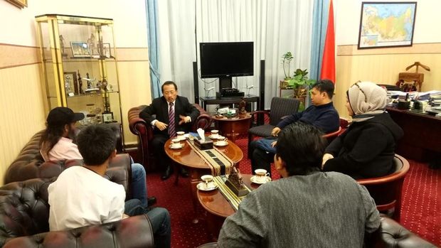 Dubes Wahid ditemui kelompok teater asal Bandung, Behind The Actors