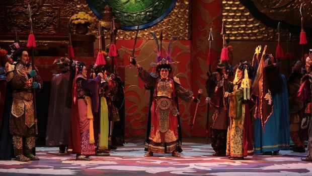 Teater Koma Pentaskan 'Sie Jin Kwie 4' Berdurasi Hampir Empat Jam 