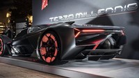 Tak hanya sampai disana, ia juga membayangkan baterai ultra tersebut dibuat tipis dan praktis sehingga mampu dibuat menjadi berbagai bentuk. Foto: Pool (Carsscoop)