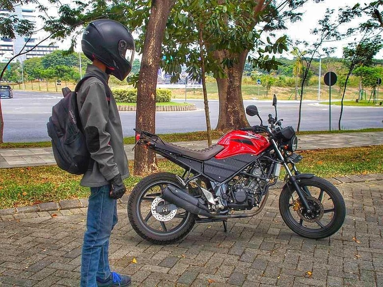 Custom Honda CB150R ala Tracker