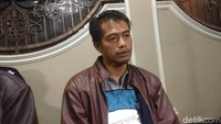 Kakak Letty, Afifi Bahtiar menyebut adiknya tertutup soal kasus KDRT. Pihak keluarga juga sempat mendesak Letty untuk menceraikan Helmi terkait kasus KDRT itu. (Foto: Ibnu Hariyanto/detikcom)