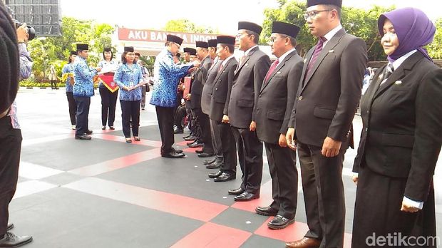 15 kepala daerah yang menerima penghargaan dari Mendagri