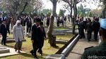 Potret Saat Jokowi-JK Tabur Bunga di TMP Kalibata