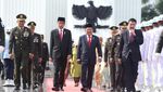 Potret Saat Jokowi-JK Tabur Bunga di TMP Kalibata