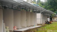 Untuk PKL yang terkena dampak proyek pelebaran Jalan Raya Puncak, Pemkab Bogor telah menyediakan beberapa lahan baru agar pedagang bisa kembali berjualan. 