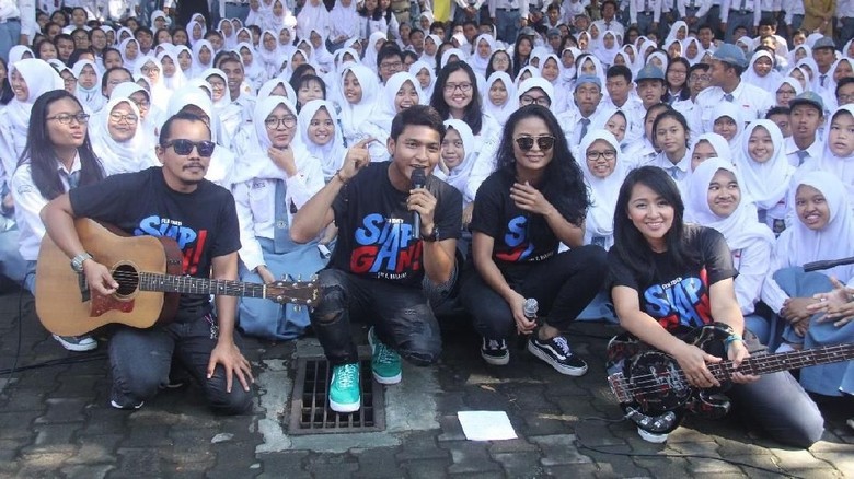 Merah Putihku Single Kotak untuk Film Siap Gan Merah Putihku Single Kotak untuk Film Siap Gan