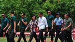 Ini Pratu Daniel, Paspampres Ganteng Berbeskap yang Fotonya Viral