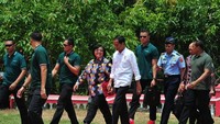 Pratu Daniel adalah anggota Paspampres Grup A yang bertugas melekat ke Presiden. Oleh sebab itu, dia biasanya yang berada paling dekat dengan Jokowi.