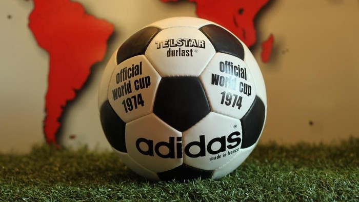 Bola Piala Dunia 1974 - Adidas Telstar Durlast