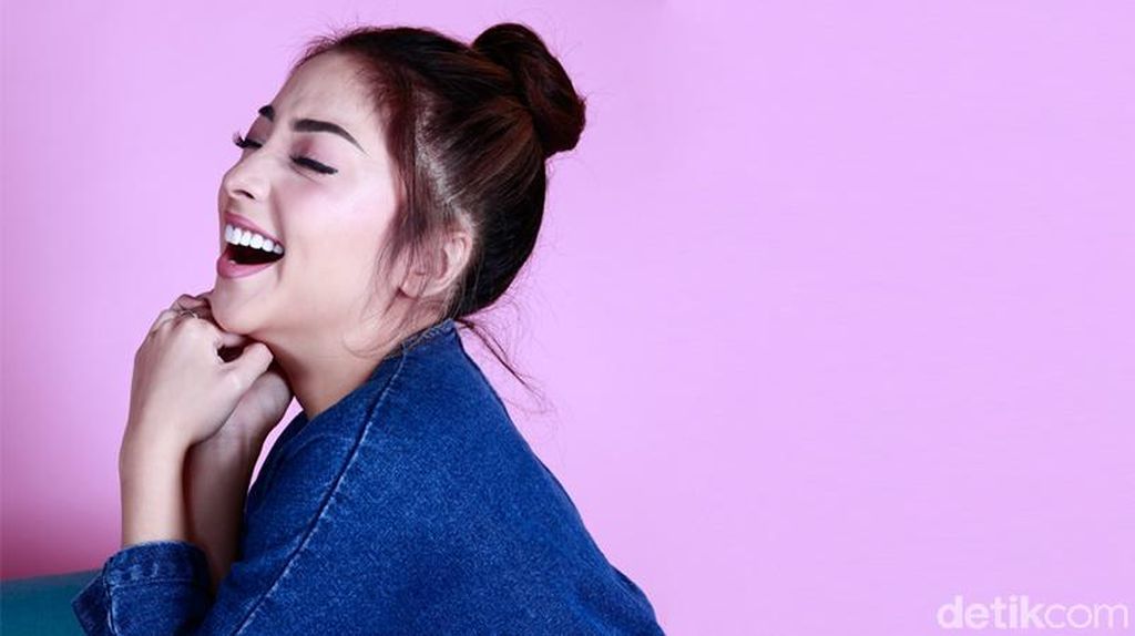 Yuk! Intip Keseharian Nikita Willy Santai di Apartemennya