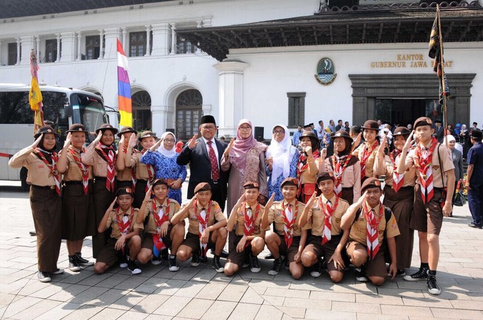 Cara Jadi Pahlawan Zaman Now: Bertindak Terpuji