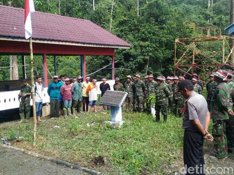 Upacara di Makam Pahlawan Cut Meutia/