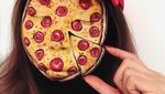 Keren! Makeup Artist Ini Rias Wajahnya hingga Mirip Burger dan Pizza