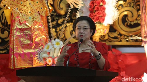 PDI Perjuangan resmi mengusung I Wayan Koster dan Tjokorda Oka Artha Ardana Sukawati (Cok Ace) untuk bertarung dalam Pilgub Bali 2018.