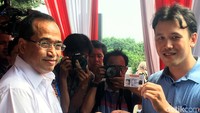 Lokasi pembuatan SIM itu berada di Satuan Penyelenggara Administrasi (Satpas) SIM Daan Mogot, Jakarta Barat, Sabtu (11/11/2017).