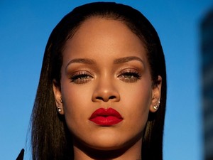 7 Produk Terlaris Fenty Beauty yang Bikin Rihanna Jadi Miliuner di Usia 33
