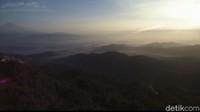 Puncak Khayangan Sigendol terletak di Desa Giyombong, Kecamatan Bruno, dan berjarak sekitar 30 KM dari pusat Kota Purworejo (Rinto Heksantoro/detikTravel)
