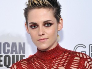 Kristen Stewart Kuat Sekaligus Rapuh Perankan Putri Diana