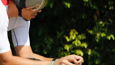Ikut Triatlon, Begini Persiapan Olahraga Suami Laudya Cynthia Bella