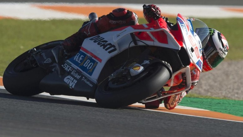 Lorenzo Pelan-pelan Kian Kompetitif bersama Ducati Lorenzo Pelan-pelan Kian Kompetitif bersama Ducati