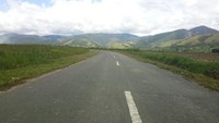 Saat ini semua jalur yang melewati sungai sudah dilengkapi jembatan. Totalnya ada 70 jembatan di ruas Manokwari-Kebar dengan panjang 2.639  meter. Pool/BP Jalan Nasional XVII Manokwari-Papua Barat.