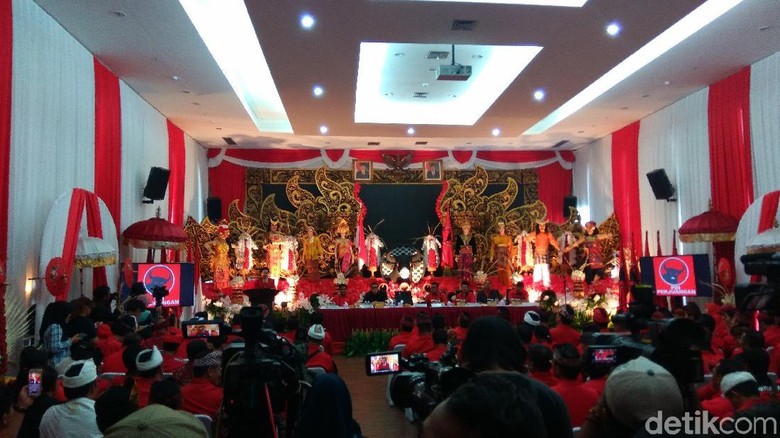 PDIP Usung I Wayan Koster -Cok Ace Pasangan Cagub-Cawagub Bali PDIP Usung I Wayan Koster -Cok Ace Pasangan Cagub-Cawagub Bali