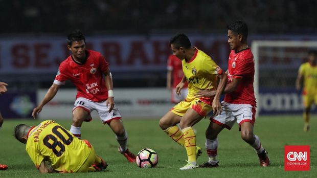 Kepindahan Evan Dimas Darmono dianggap mengurangi kekuatan lini tengah Bhayangkara FC.