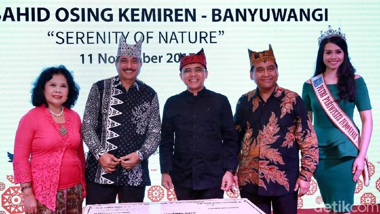 Menpar Arief Yahya dan Bupati Banyuwangi (Ardian Fanani/detikTravel) Menpar Arief Yahya dan Bupati Banyuwangi (Ardian Fanani/detikTravel)