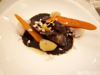 Di 'Starry Nights,' Chef Degan Sajikan Salmon Lodeh dan Sapi Bumbu Rawon