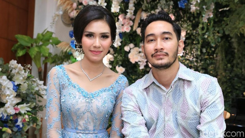 Syahnaz Menangis di Depan Raffi Ahmad dan Amy Qanita Syahnaz Menangis di Depan Raffi Ahmad dan Amy Qanita