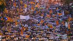 Potret Warga Catalonia Penuhi Jalan, Demo Minta Pemimpin Dibebaskan