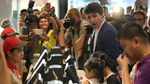 Gaya PM Kanada Trudeau Gendong Bayi dan Beli Fast Food di Manila
