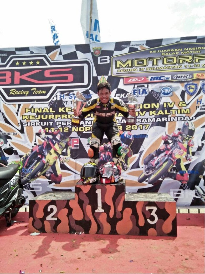 Reynaldi Pradana menjadi juara nasional MP1 Kalimantan (Foto: dok. Yamaha Indonesia) Reynaldi Pradana menjadi juara nasional MP1 Kalimantan (Foto: dok. Yamaha Indonesia)