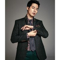 Melihat wajahnya di serial drama, tidak ada yang meragukan Jo Ing Sung termasuk pria paling tampan di Korea. Dan menurut perhitungan Golden Ratio, wajahnya memang paling proporsional. Seperti dikutip Koreaboo, kabarnya Jo Ing Sung tak hanya tampan secara fisik, sifatnya pun tak kalah baik dari wajahnya.Foto: Ist.
