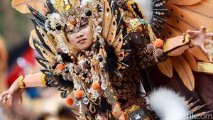Foto: Hebohnya Kostum Banyuwangi Ethno Carnival 2017