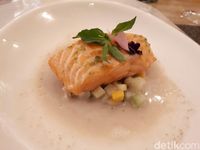 Di 'Starry Nights,' Chef Degan Sajikan Salmon Lodeh dan Sapi Bumbu Rawon