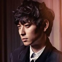 Aktor yang satu ini bukan hanya berwajah tampan. Kang Dong Won dikenal sebagai salah satu aktor yang memiliki otak pintar. Memiliki IQ 137, dia merupakan lulusan Universitas Hanyang jurusan teknik mesin. Foto: Ist.