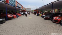 Hampir 70 mobil hasil modifikasi para modifikator Riau akan mengikuti kontes modifikasi tersebut, untuk memperebutkan total 150 penghargaan bergengsi. Foto: Khairul Imam Ghozali