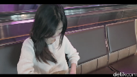 Kaesang juga mengomentari Felicia yang pergi membawa boneka tikus di tasnya (Foto: Dok. Screenshot Youtube Kaesang)