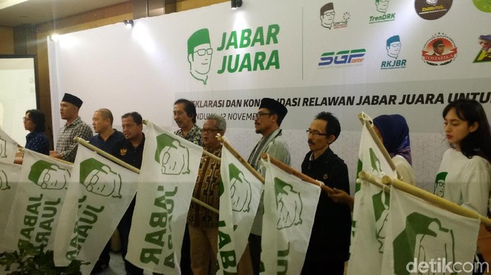Relawan Jabar Juara Galang Dana untuk Ridwan Kamil