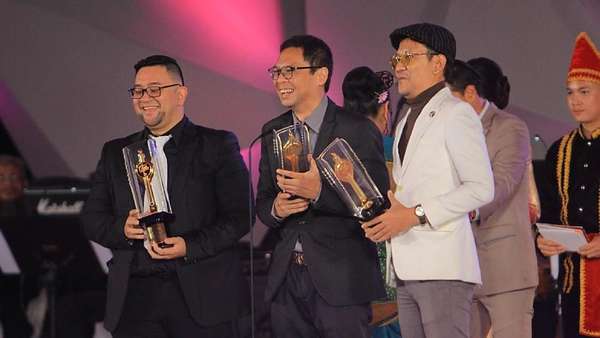 Kemeriahan Malam Penganugerahan Piala Citra di FFI 2017 Kemeriahan Malam Penganugerahan Piala Citra di FFI 2017