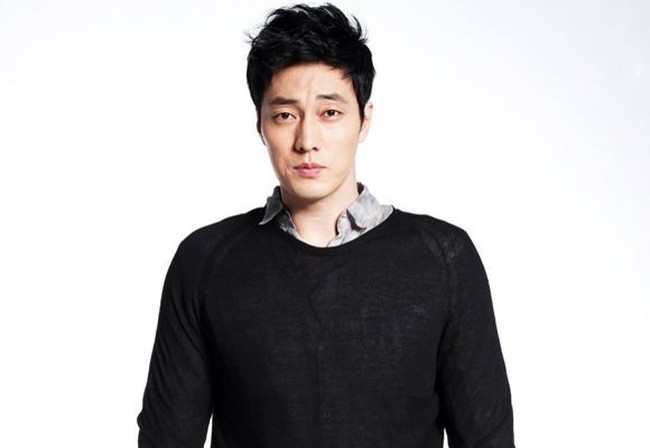 Makin bertambah umur makin ganteng, itulah sosok So Ji Sub. Penampilannya di serial drama terbaru yang dibintangi aktor 39 tahun ini selalu sukses membuat para wanita jatuh hati. Mulai dulu di serial What Happened in Bali yang membuatnya mencuri perhatian hingga serial terakhirnya pada 2015 kemarin, Oh My Venus. Foto: Ist.