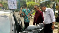 Sebelumnya, Jonan juga memberikan pidato kunci pada acara Internasional Development Student Conference 2017: The 4th Industrial Revolution, di mana Dahlan Iskan pada kesempatan tersebut juga menjadi salah satu pembicara. Dok. Kementerian ESDM.