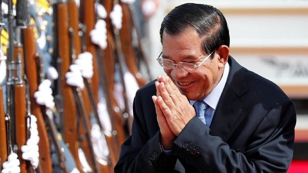Beda Jokowi Beda Hun Sen, PM Kamboja Ditilang karena Langgar UU Lalu Lintas