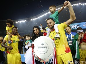 Dikalahkan Persija, Bhayangkara Tetap Pesta Juara